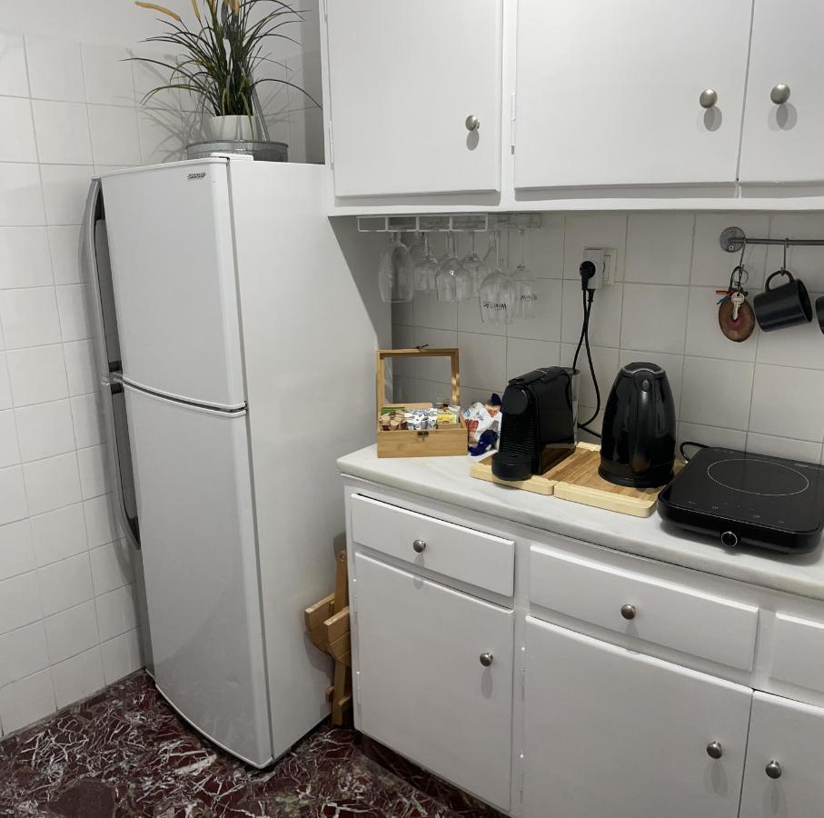 Mosaic Art Apartment In Plaka Афины Экстерьер фото